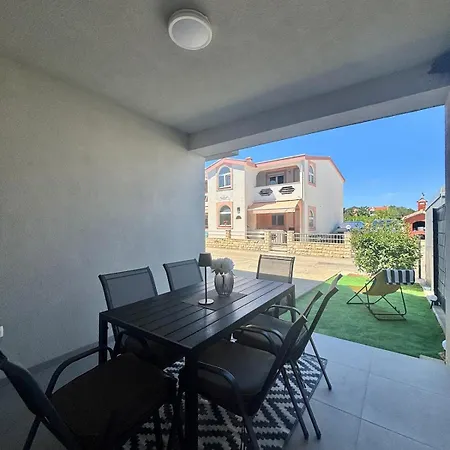 Apartment Mali Bei Nin 300m Zum Sandstrand *