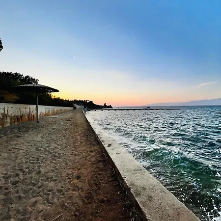 Apartamento Mali Bei Nin 300m Zum Sandstrand Kovacic