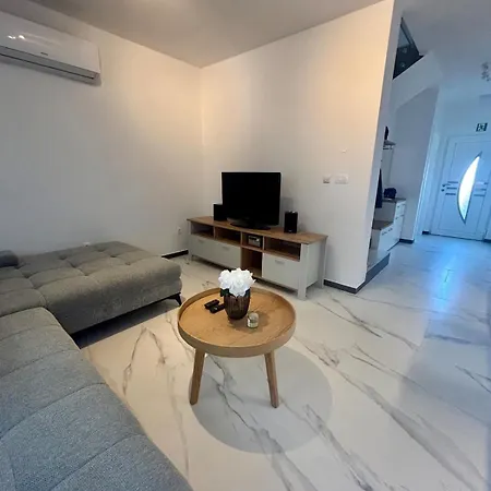 Mali Bei Nin 300m Zum Sandstrand *