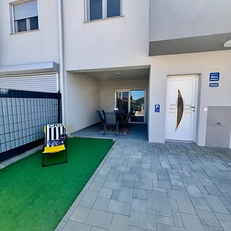 Mali Bei Nin 300m Zum Sandstrand Апартаменты *