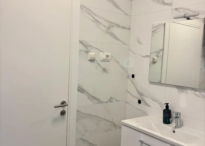 Apartamento Mali Bei Nin 300m Zum Sandstrand Kovacic