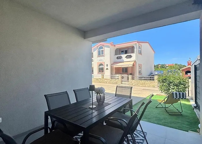 Apartamento Mali Bei Nin 300m Zum Sandstrand *